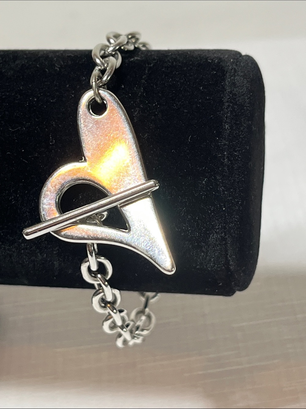 Unique Toggle Heart Toggle Bracelet - silver tone. Chain link chain.